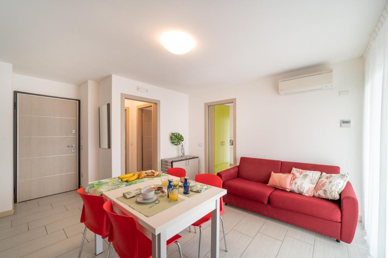 Residenza Monica Apartment ลินญาโน ซับเบียโดโร ภายนอก รูปภาพ