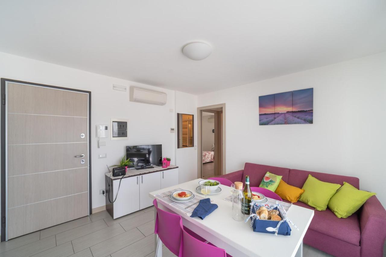 Residenza Monica Apartment ลินญาโน ซับเบียโดโร ภายนอก รูปภาพ