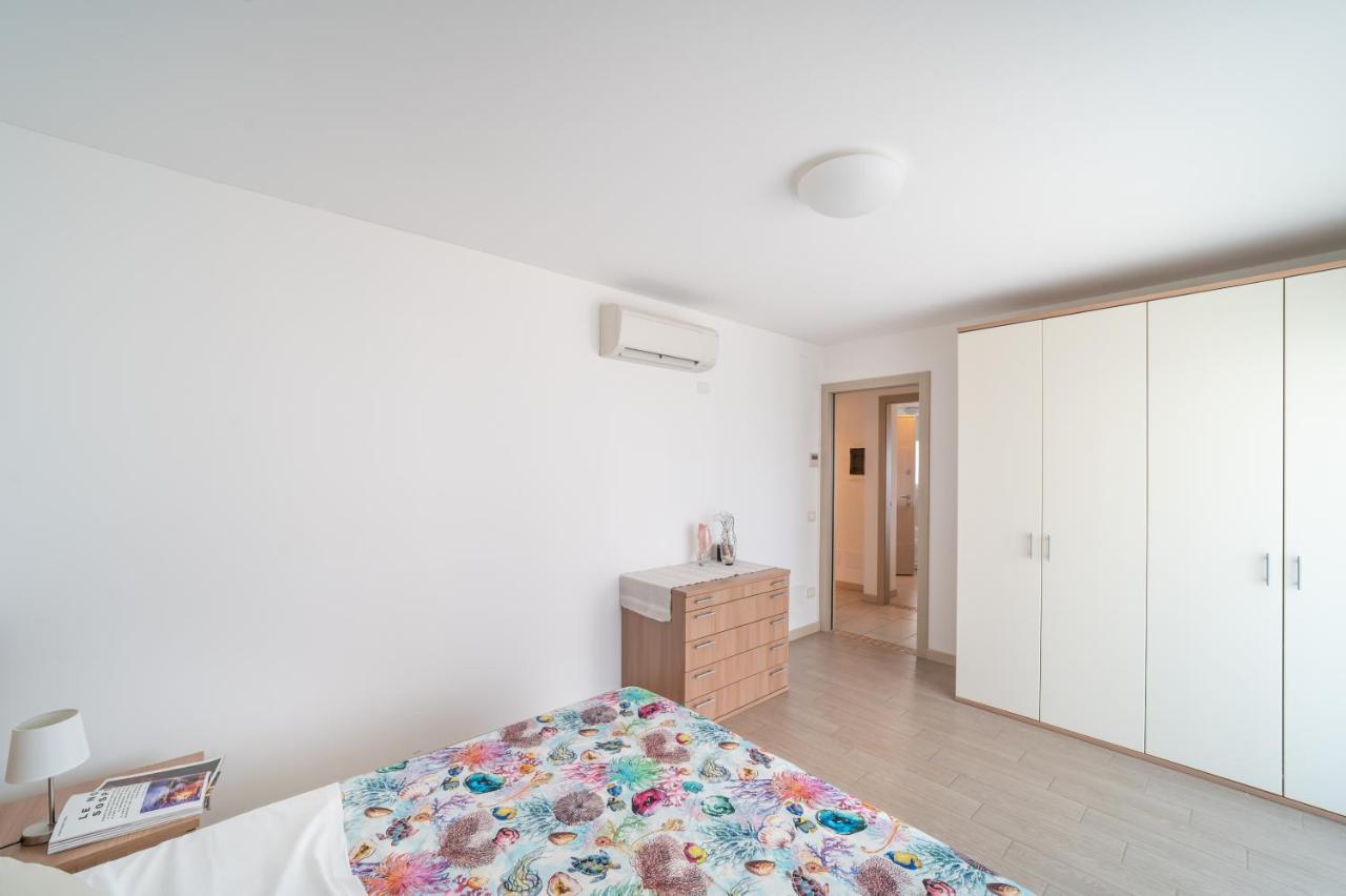 Residenza Monica Apartment ลินญาโน ซับเบียโดโร ภายนอก รูปภาพ
